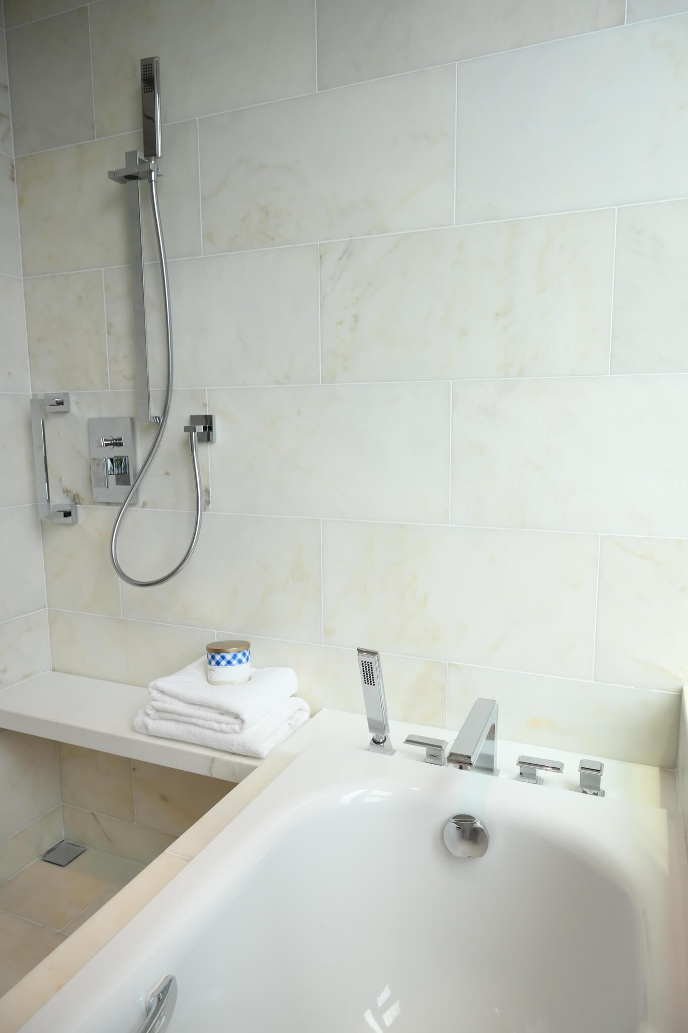 can ho grand marina sai gon toa lake noi that thang 4 2023