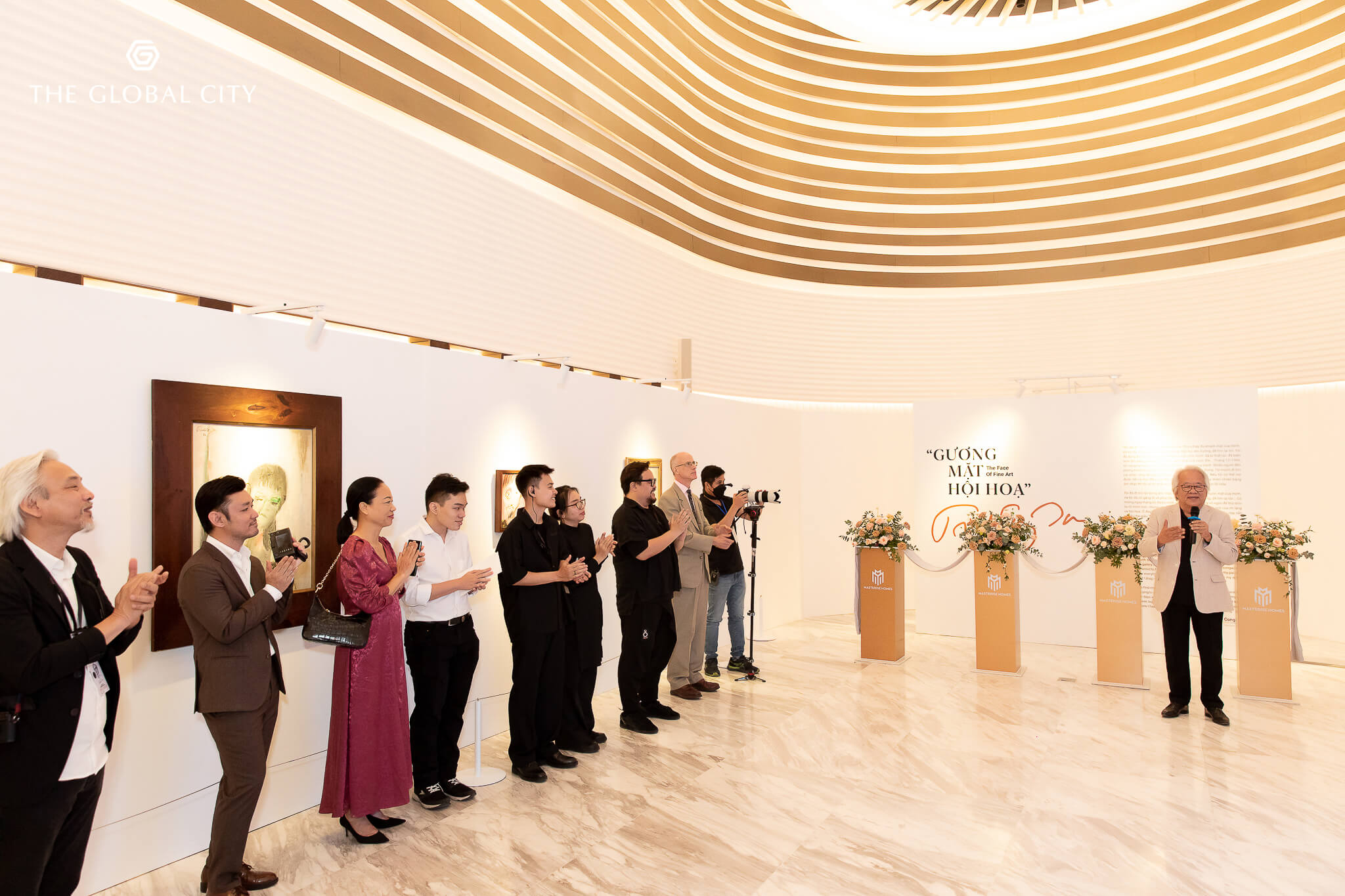 Chuoi su kien the legend concert 01 trinh cong son tai trung tam moi the global city