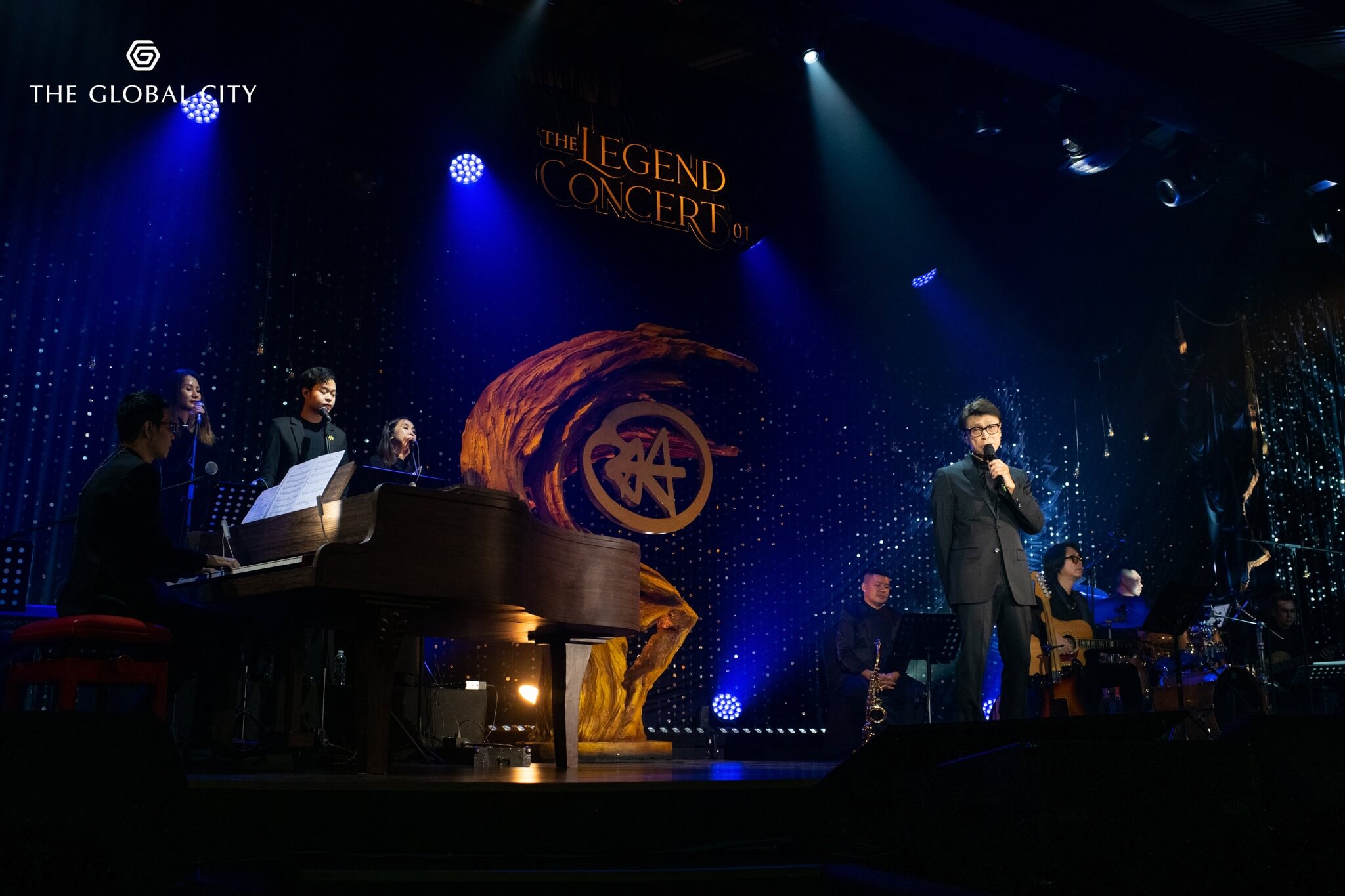 Chuoi su kien the legend concert 01 trinh cong son tai trung tam moi the global city